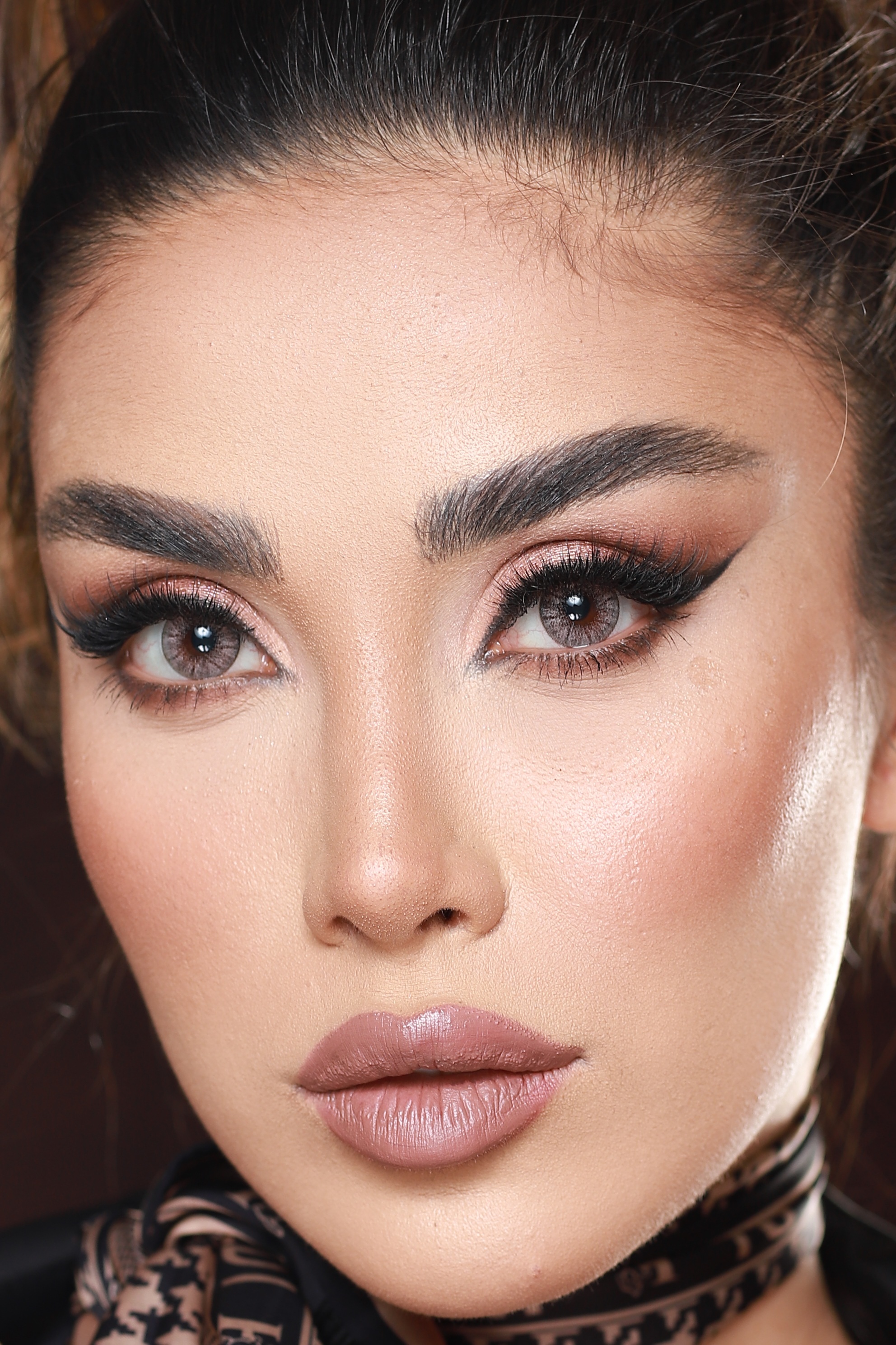 لنز رنگی سالانه هرا شماره Hera Yearly Code 016