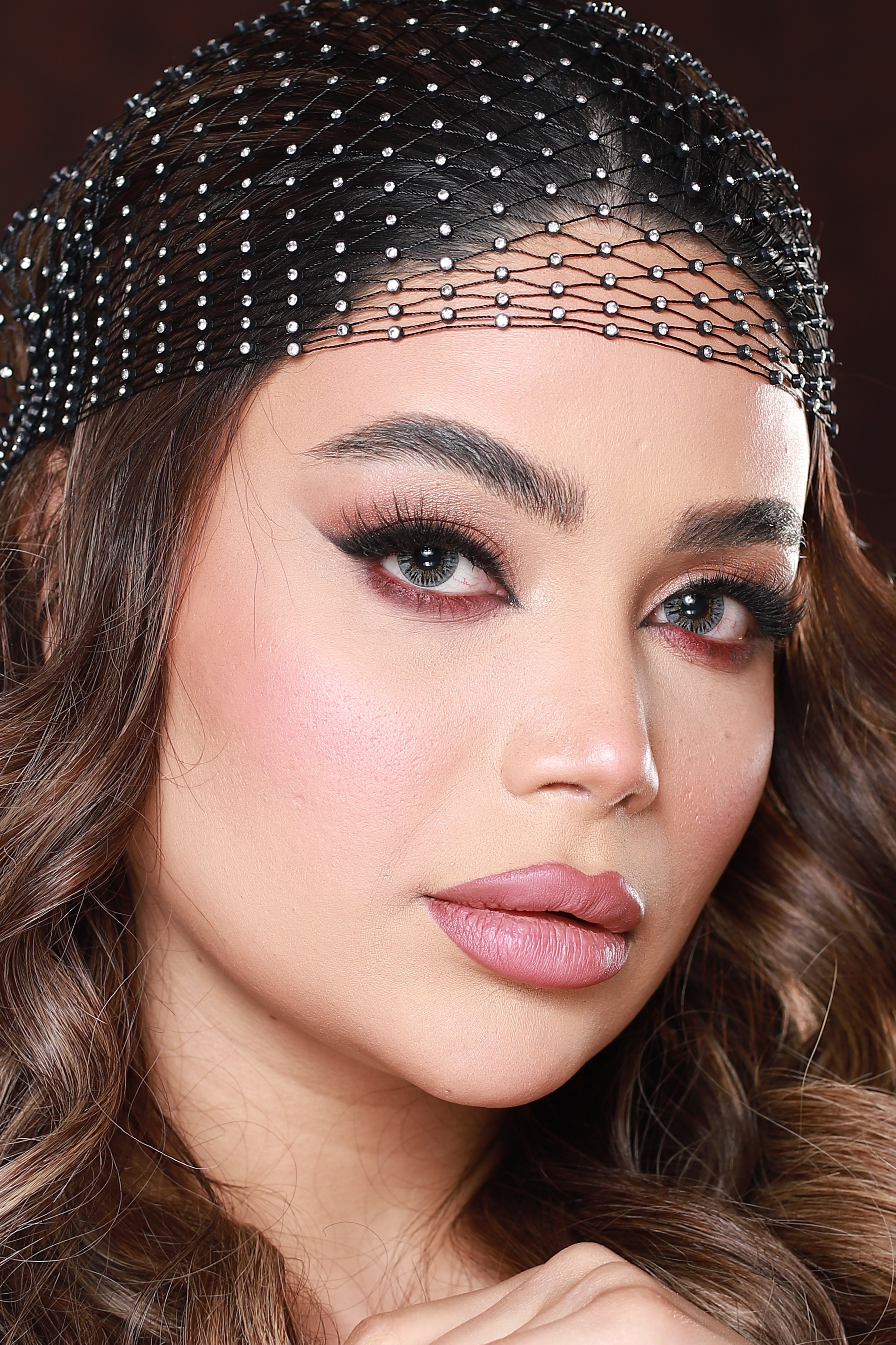 لنز رنگی هرا گریس هالیوود گری  GRACE HAOLLYWOOD GRAY