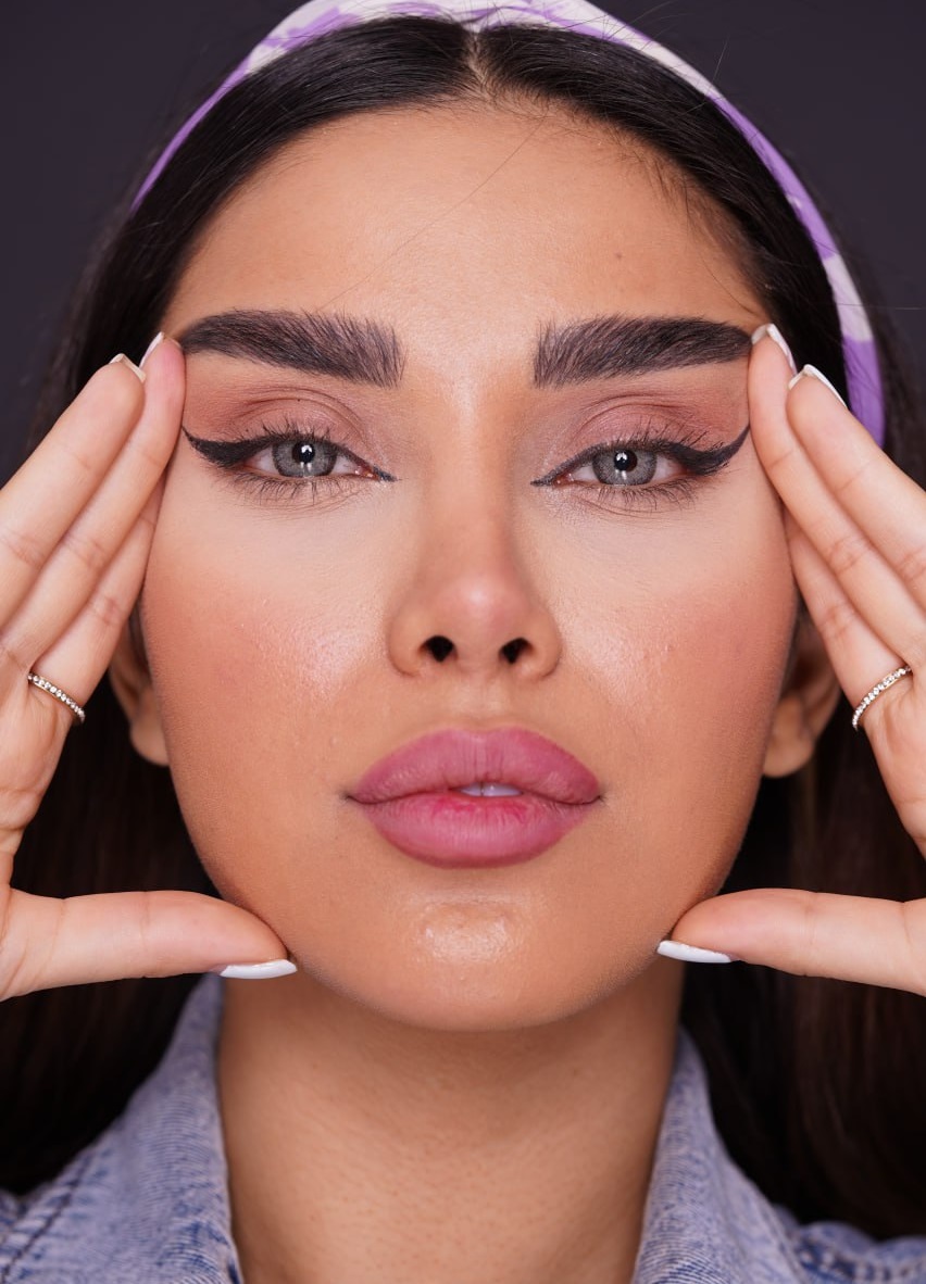 لنز رنگی سالانه هرا شماره Hera Yearly Code 013