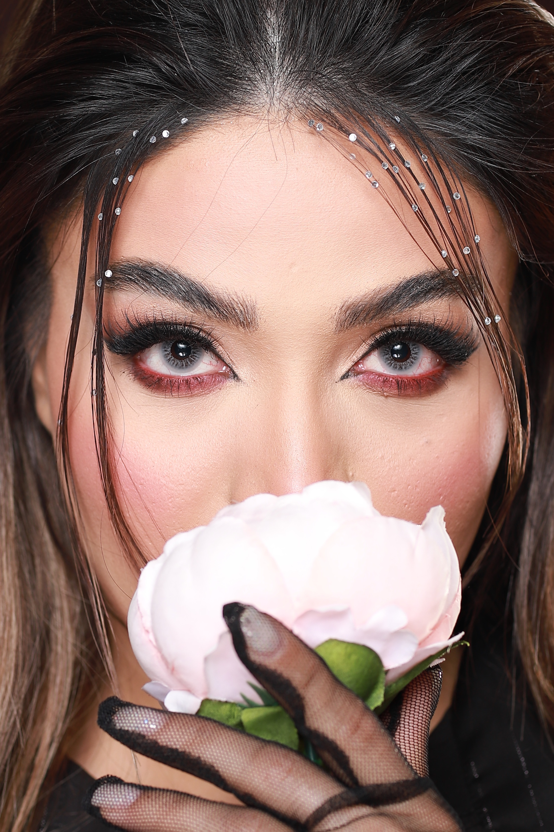 لنز رنگی هرا گریس دیاموند گری GRACE DIAMOND GRAY