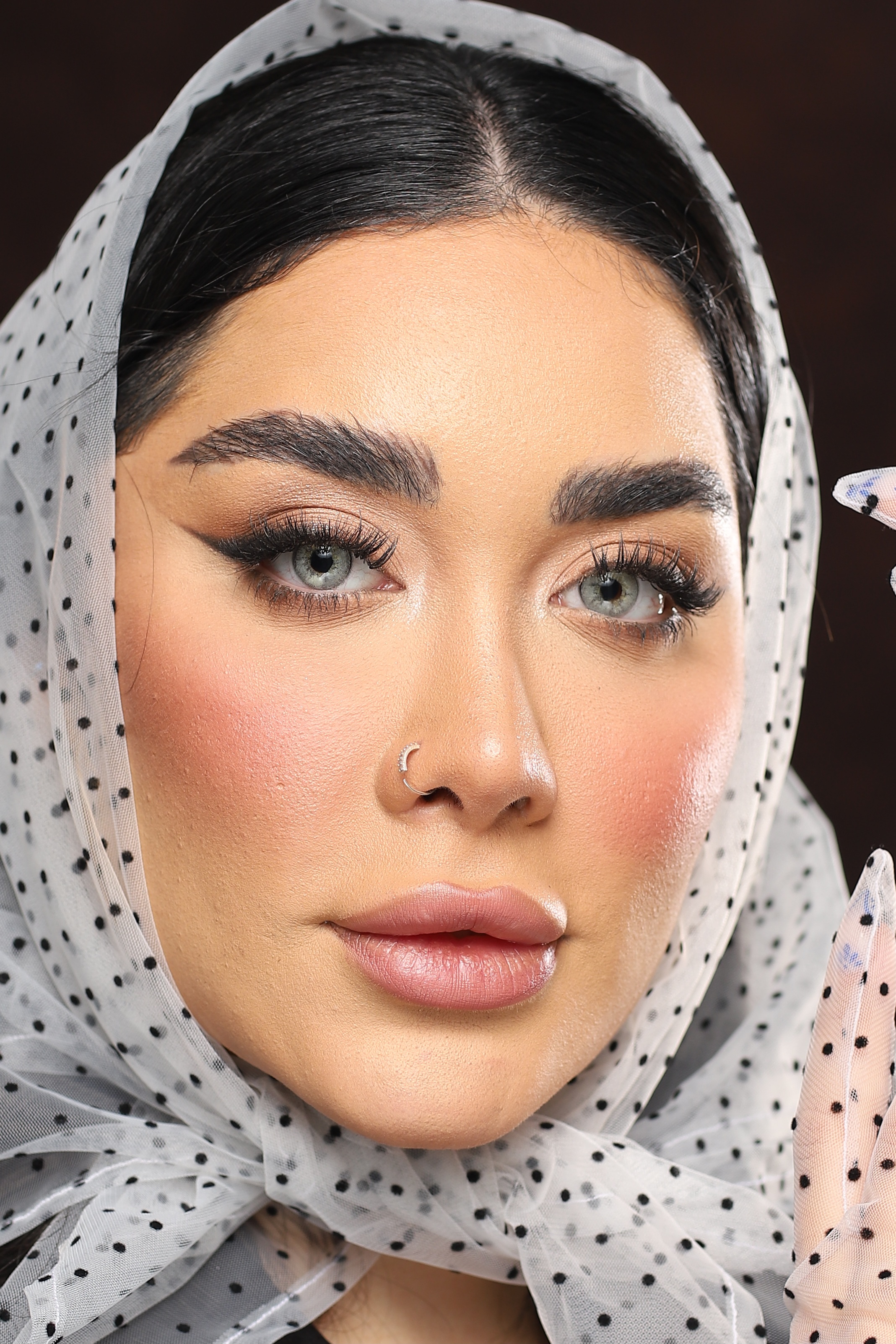 لنز رنگی رویال ویژن آلوئه ورا  ROYAL VISION ALOE VERA