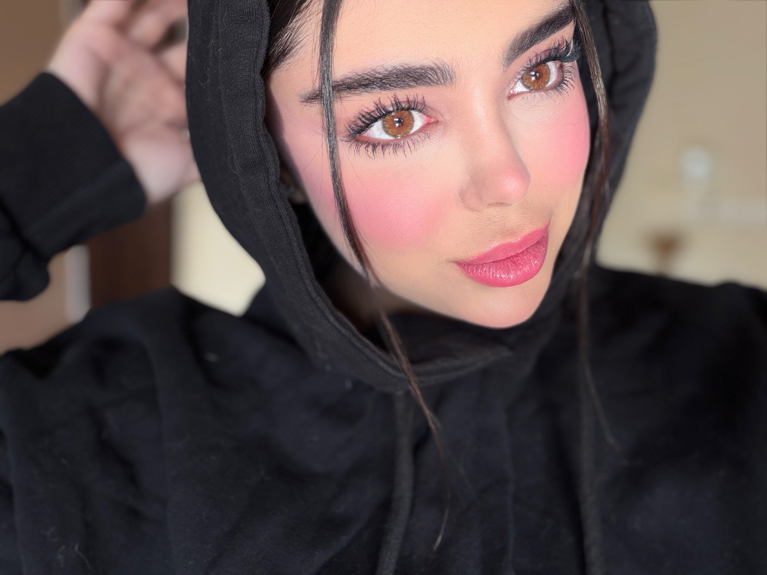 لنز رنگی ولورا کلئوپاترا هیزل VELORA CLEOPATRA HAZEL